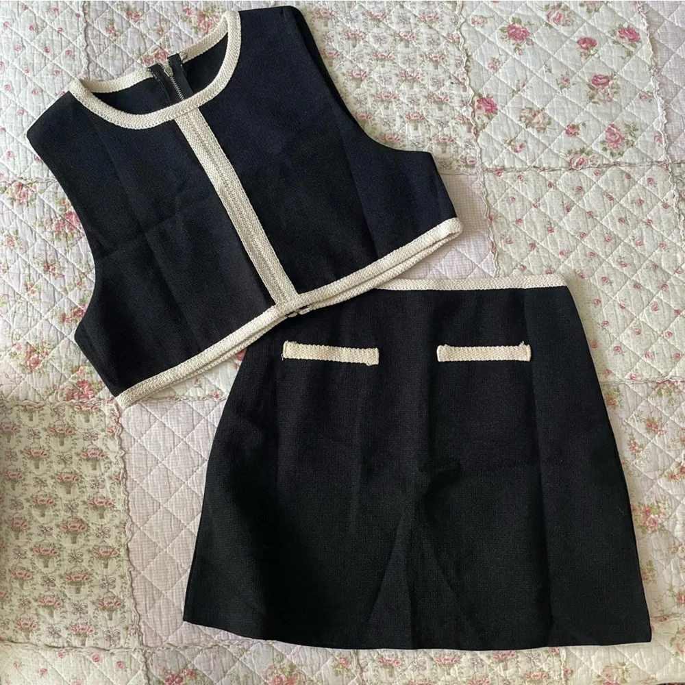 Black and creme vest + skirt set - Picture 1 of 4